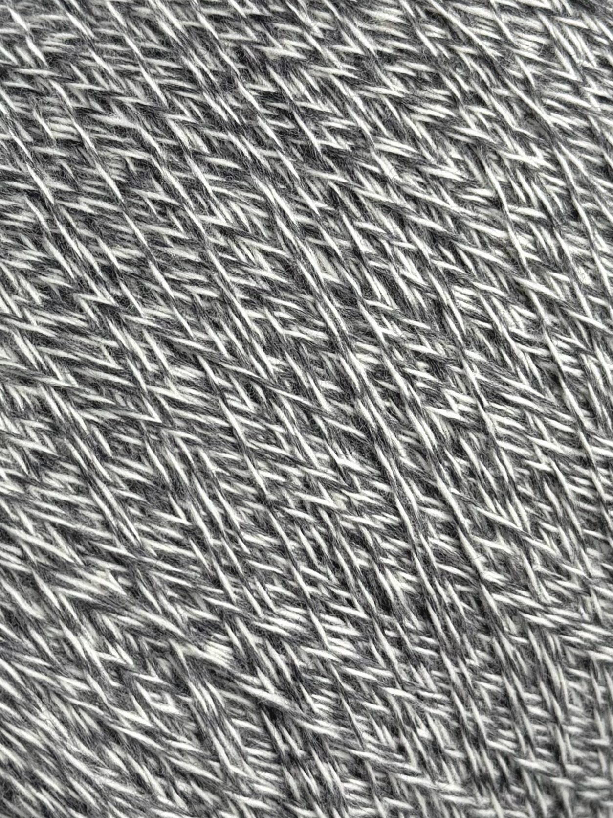 Botto Poala Art. Camargue 2/15 – Merino Supergeelong mouliné Garn col. 14344902 Grau-Weiss